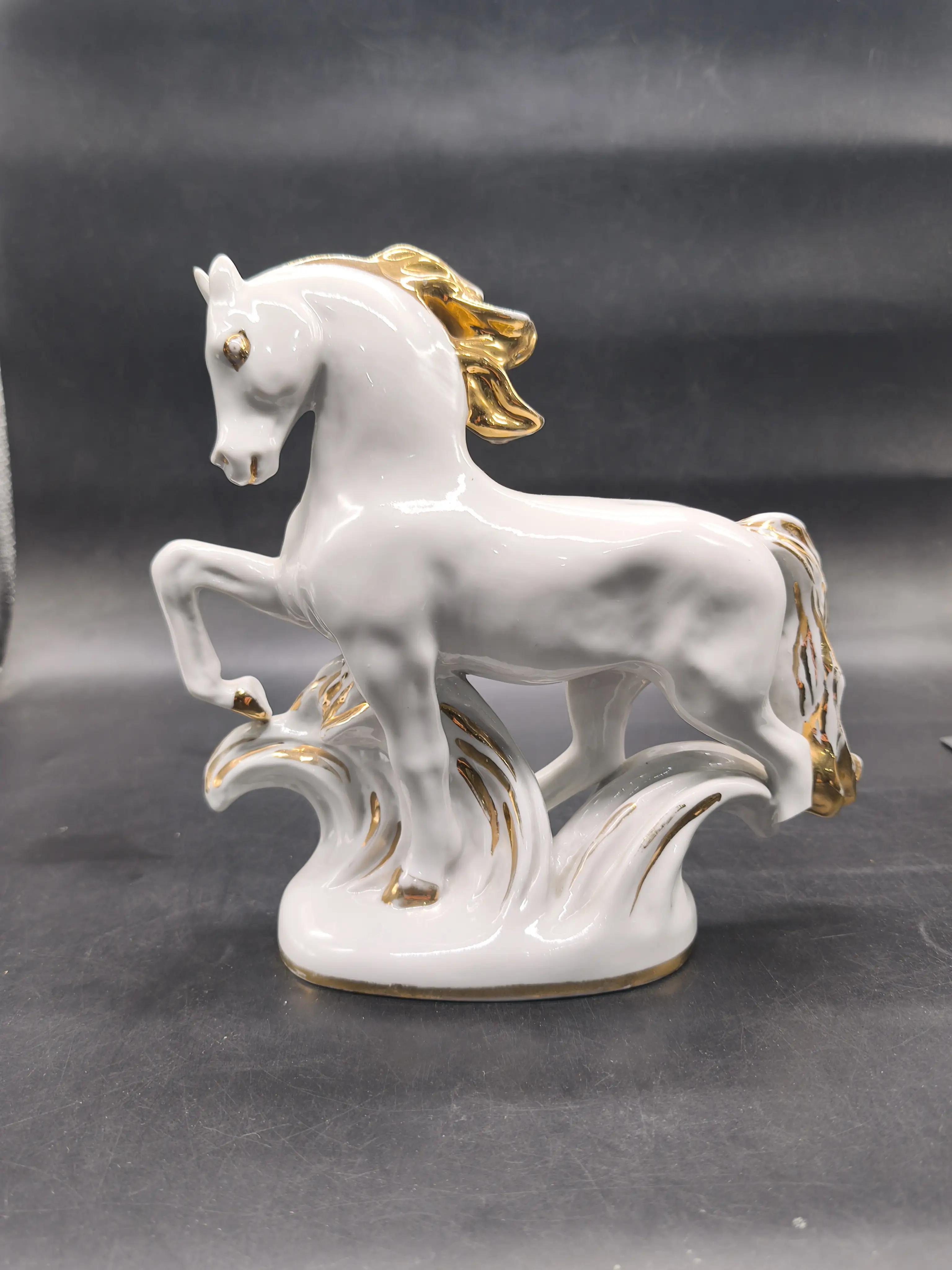 Конь-огонь  ЛФЗ Image