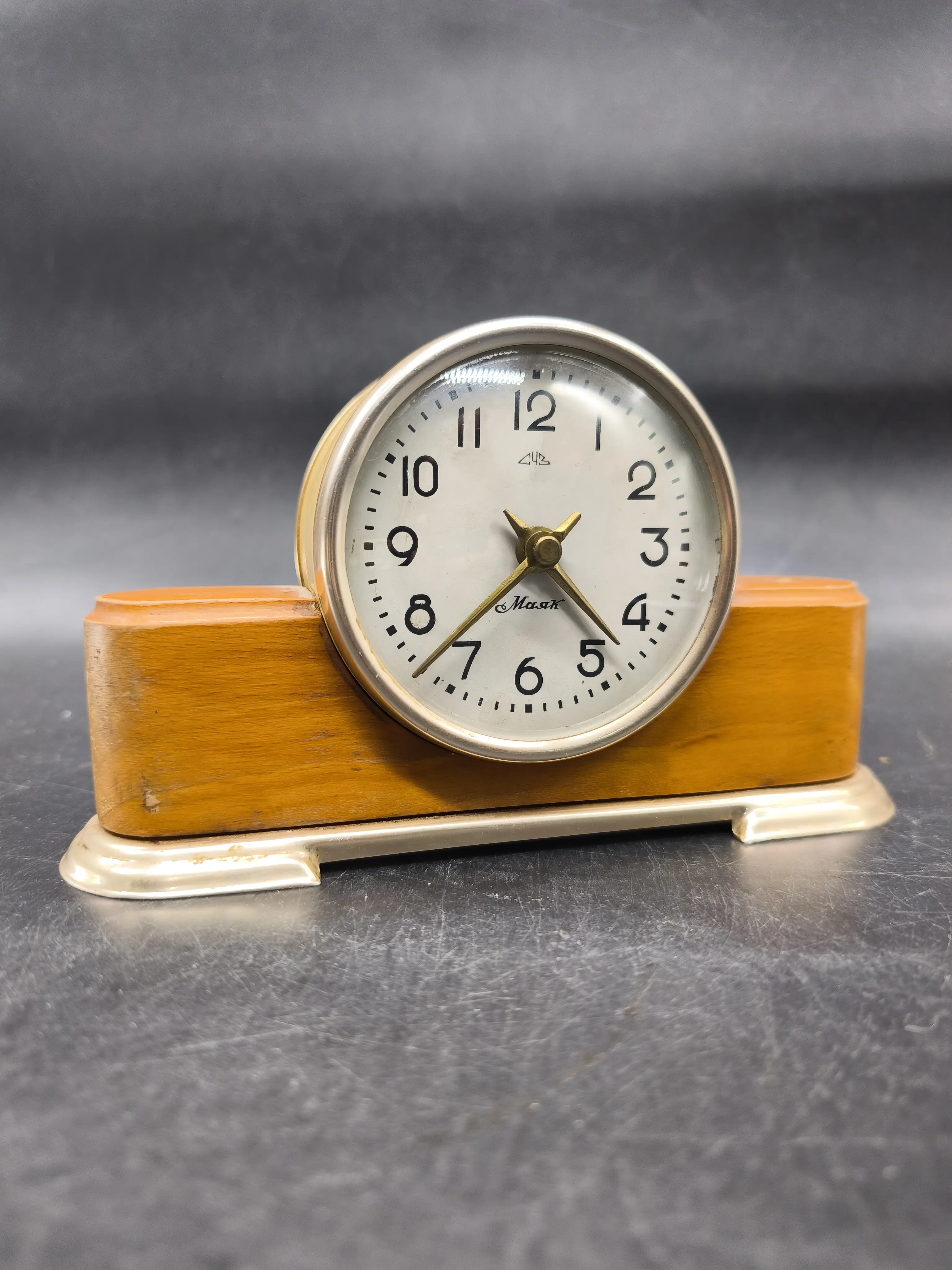 Часы настольные "Маяк" 1960-ых Image
