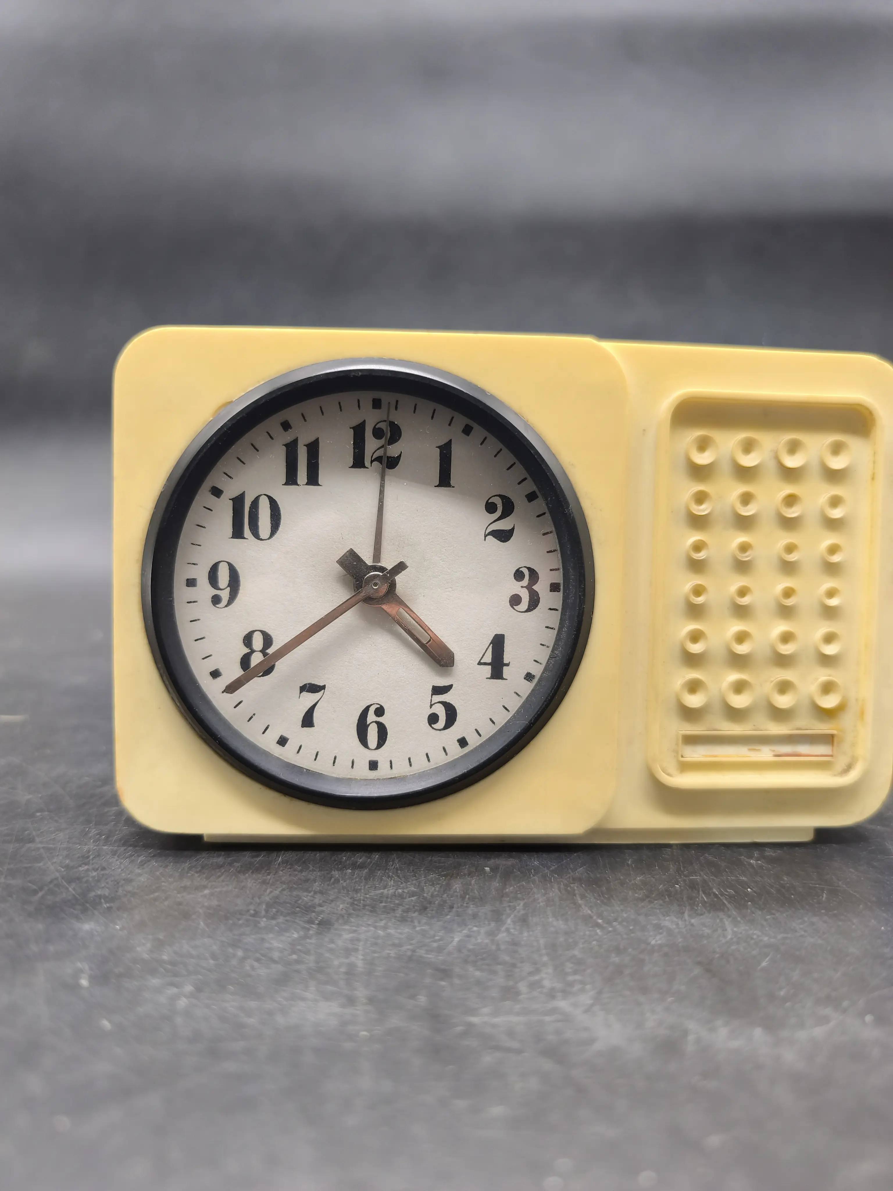 Часы Наири с будильником Image