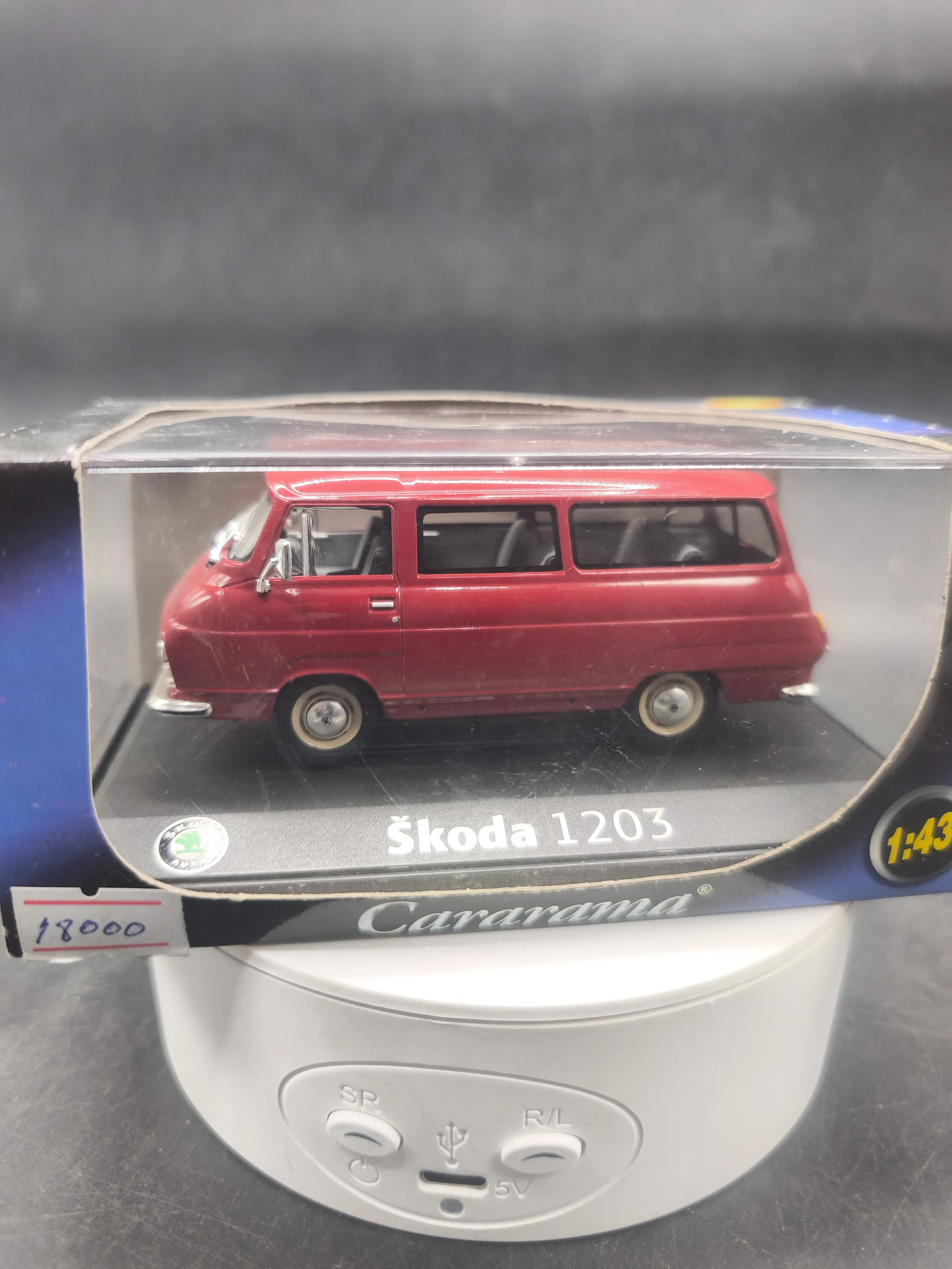 Модель Skoda 1203 Cararama 1\43 Image